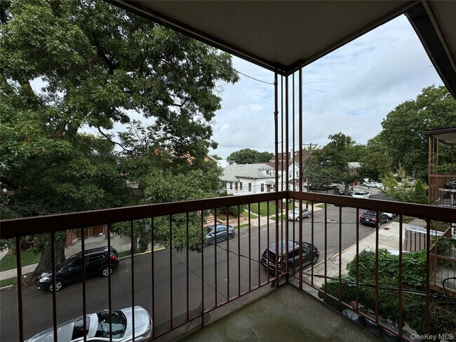 Building Photo - 61-39 168th St