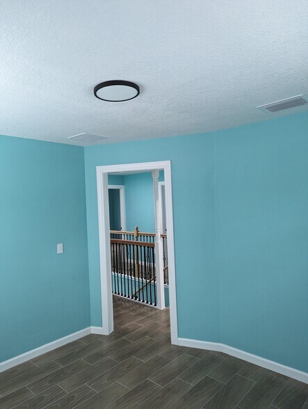 Building Photo - 2010 Seminole Blvd S