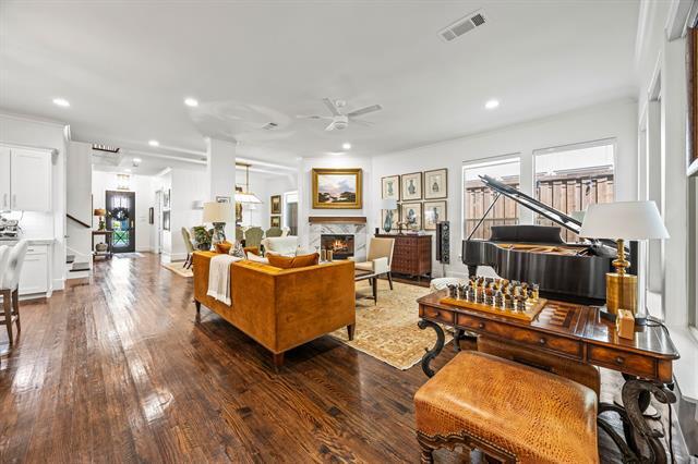 Building Photo - 6432 Del Norte Ln