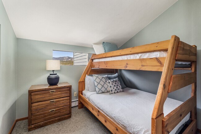 Building Photo - Winter Seasonal or Long Term Rental- Snowscape Condos #50