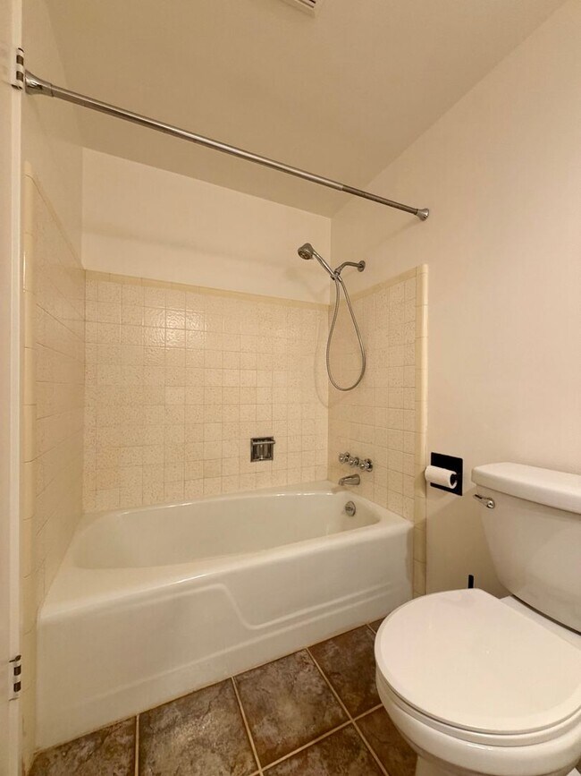 Building Photo - 3 Bedroom 2 Bathroom Napa Brown's Valley Home