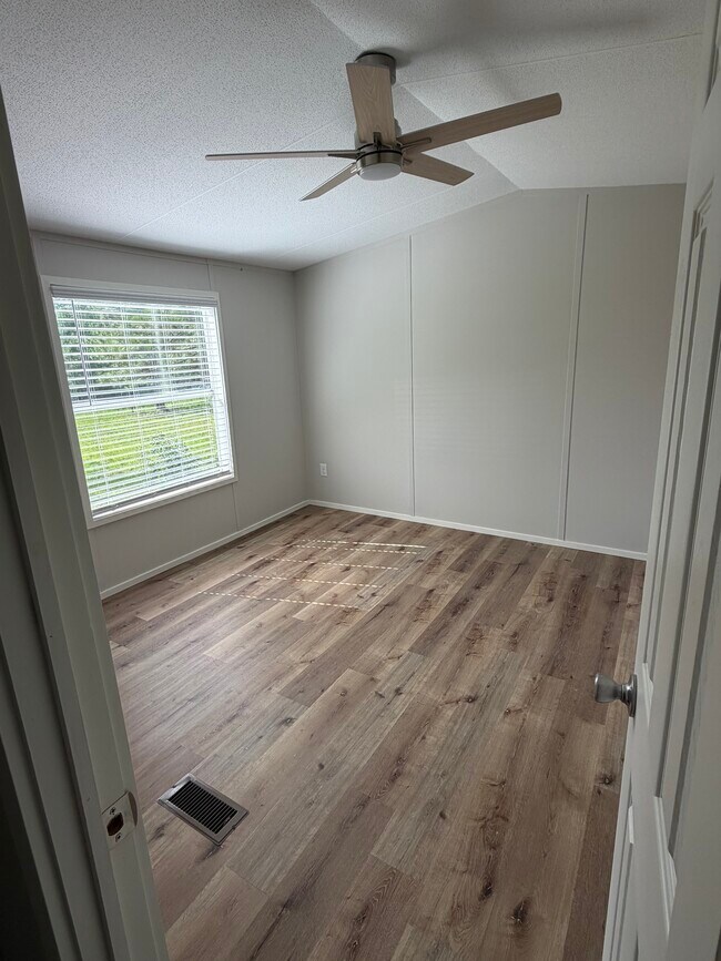 Building Photo - 3 bed 2 bath Collins GA