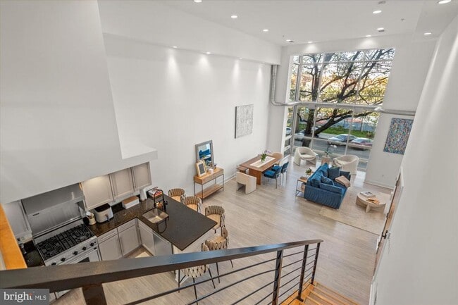 Building Photo - 1610 11th St NW