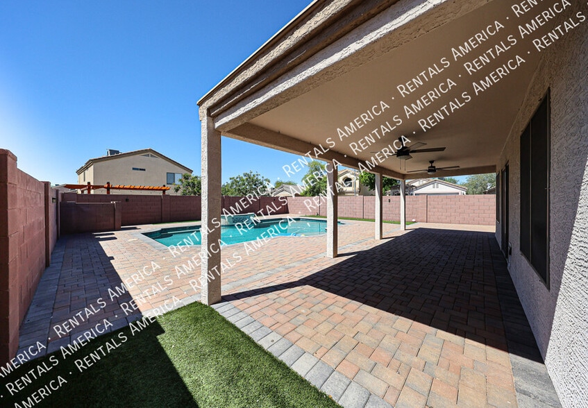 Building Photo - 13041 W Mauna Loa Ln