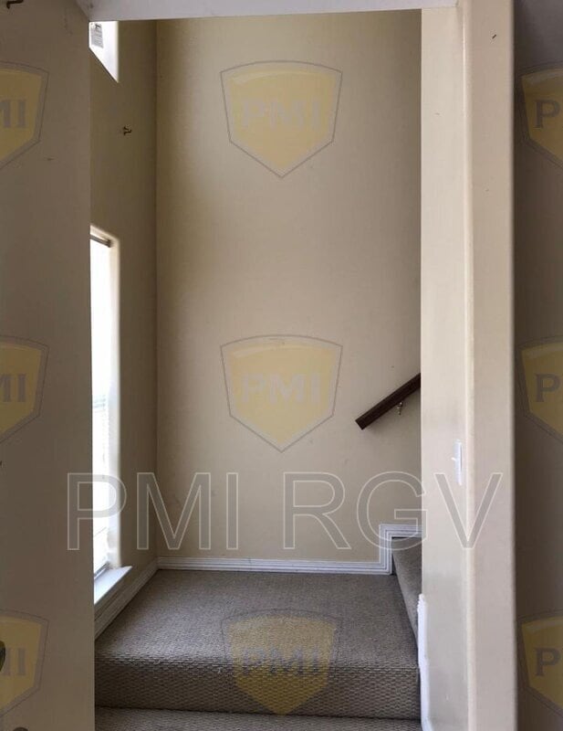 Building Photo - 1603 W Omni Ave