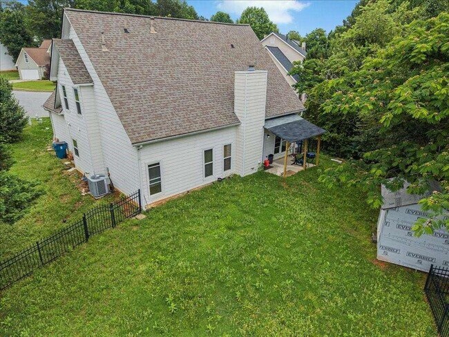 Building Photo - 3042 Oak Vista Way SW