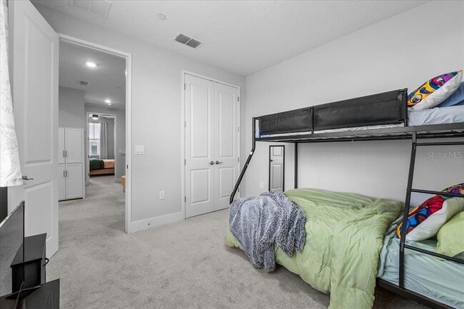 Building Photo - 8427 Modiano St