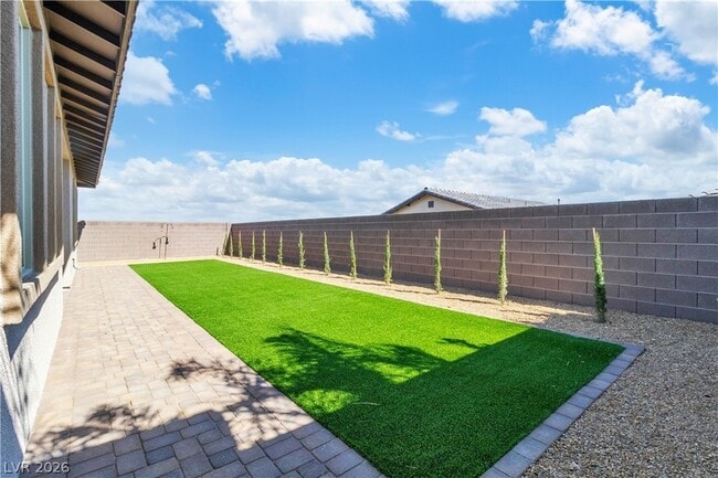 Building Photo - 11837 Grassy Pln Ave