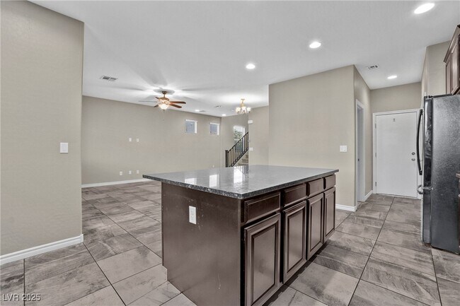 Building Photo - 12243 Loggeta Way