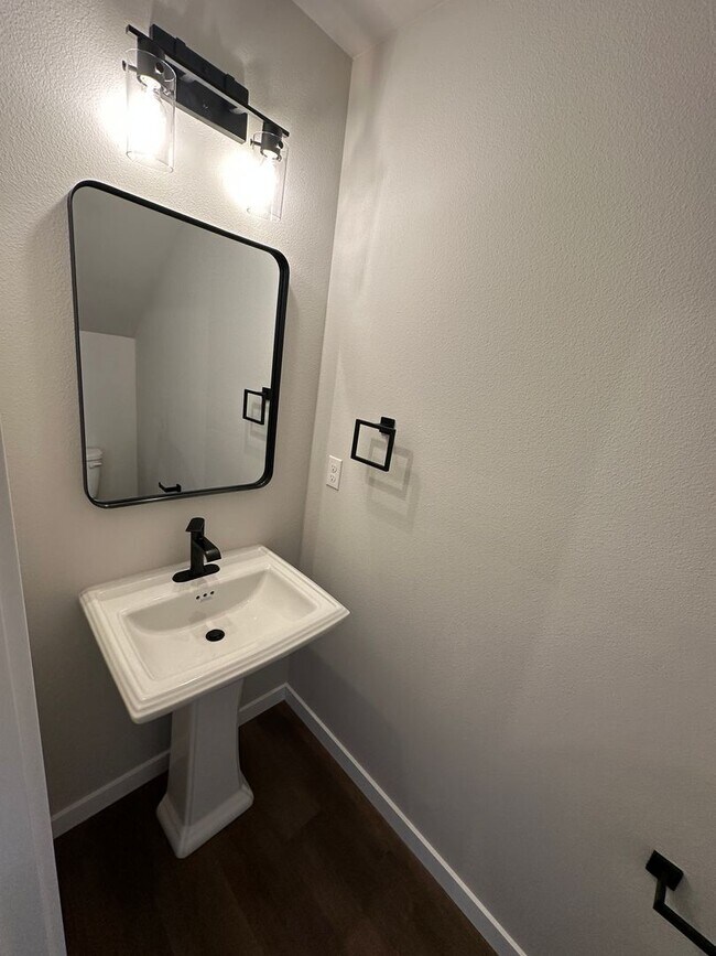 Building Photo - 1818 chipman St SE