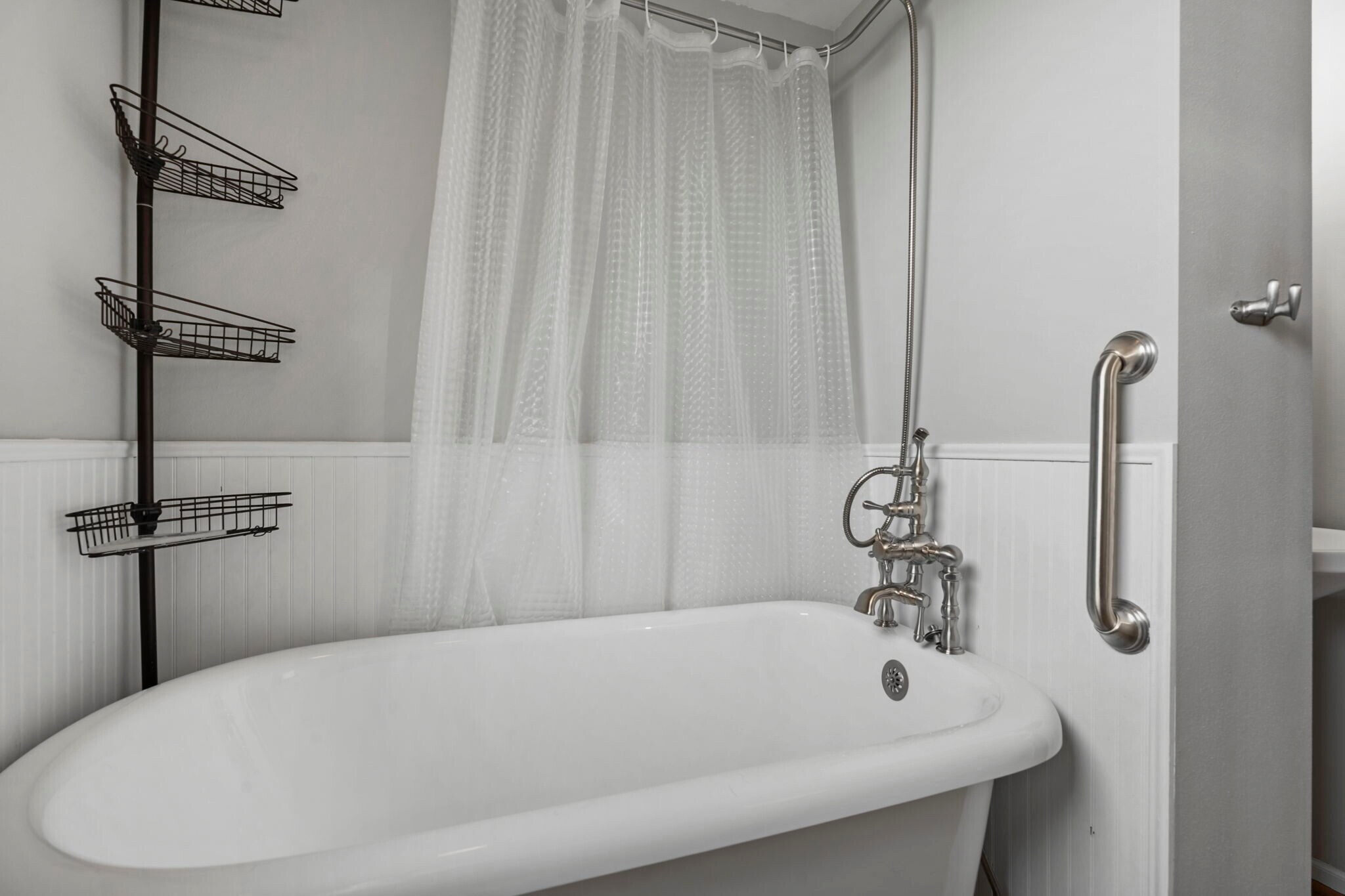 1st Floor bathroom - 3633 Gregory St