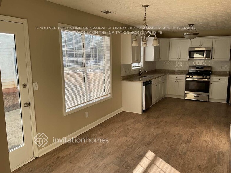 Building Photo - 4622 Insdale Dr NW