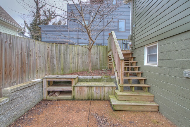 Building Photo - 1609A Cahal Ave