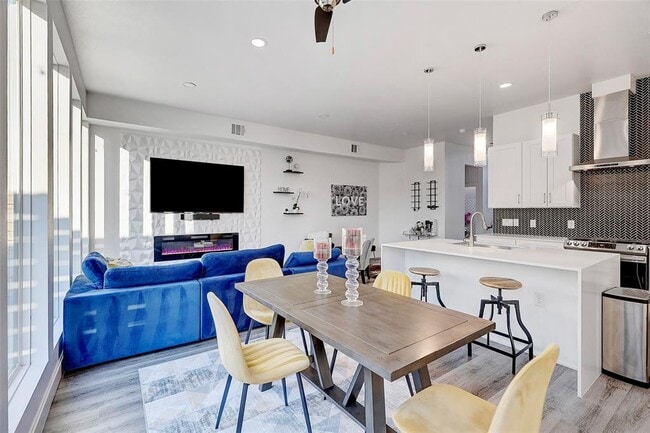 Building Photo - 5006 Golden Forest Dr
