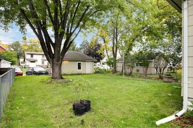 Building Photo - Charming 4 Bedroom/1.5 Bath Home for Rent