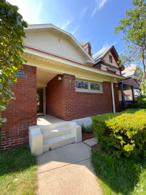 Building Photo - 3583 Beechwood Blvd