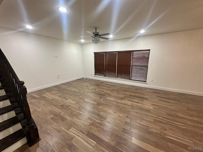 Building Photo - 330 Wilhelmine Ct