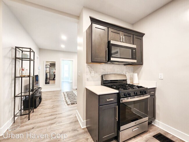 Building Photo - 4 br, 2 bath House - 91 Bristol St