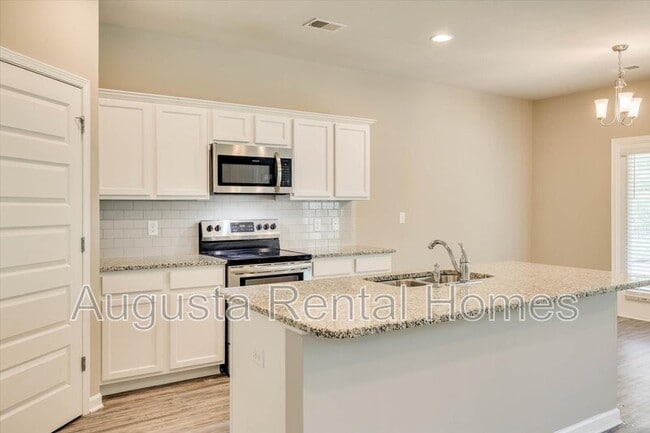 Building Photo - 5054 Vine Ln