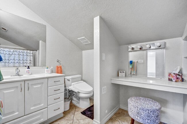 Building Photo - 14501 Wesfall Rd., Tustin CA 92780 5 BR, 3...