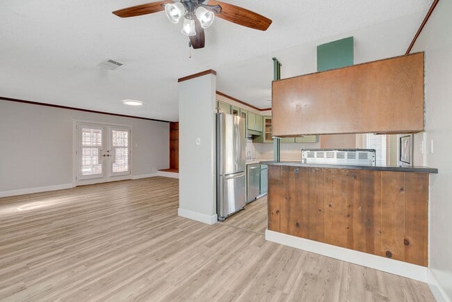 Building Photo - Charming Single-Story Home in Prime Northwest Location