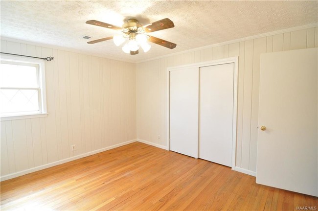 Building Photo - 5758 Carriage Hills Dr