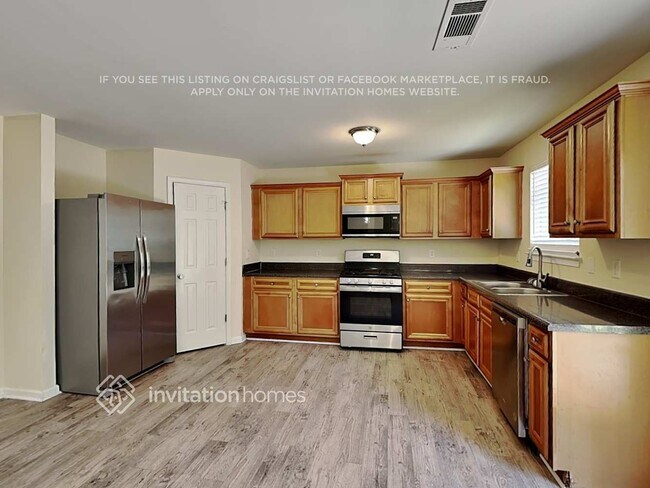 Building Photo - 140 Ontario Dr