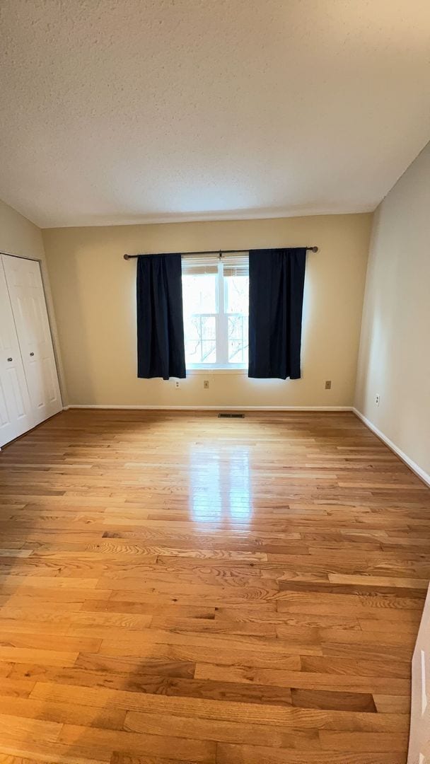 Building Photo - Two Primary Suite, Three Level Townhouse in the Pinecrest Community