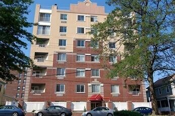 Building Photo - 332 Franklin St