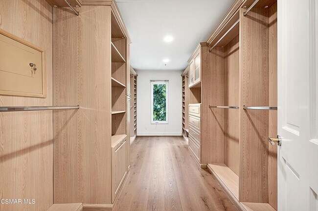 Building Photo - 1687 Castlebridge Ct