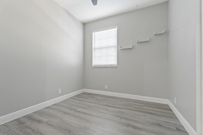 Building Photo - 113 Lighthouse Cir