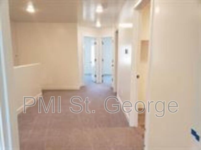 Building Photo - 350 W Old Hwy 91