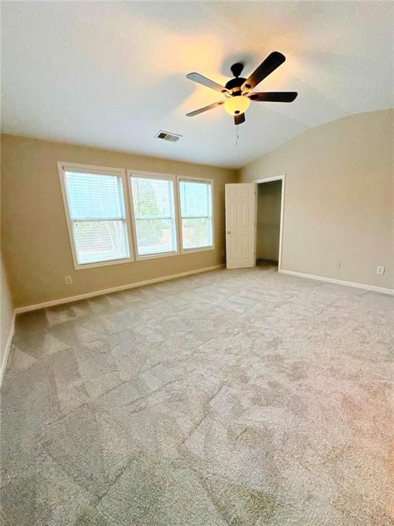 Building Photo - 2089 Lakeshore Overlook Dr