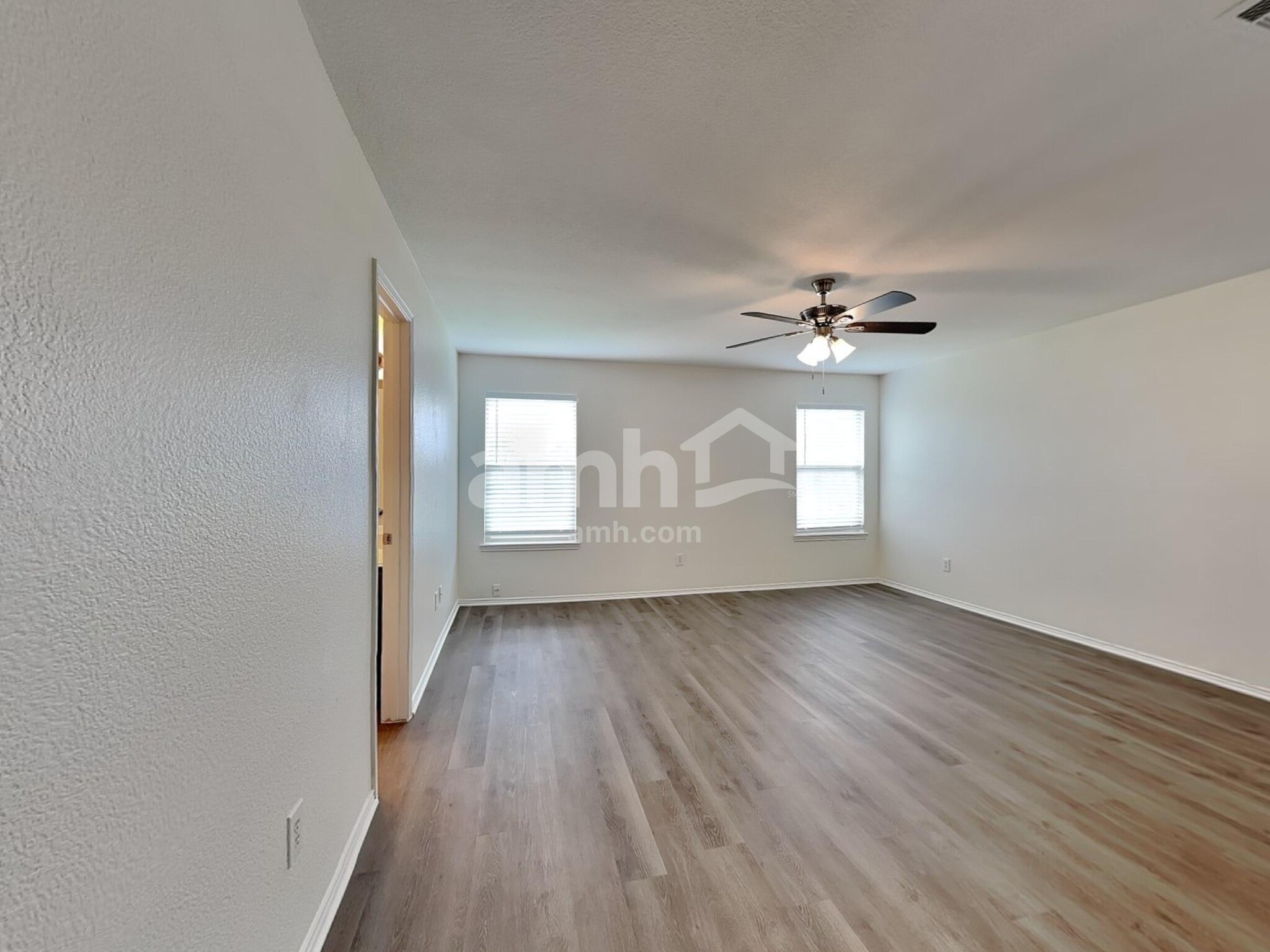 Building Photo - 506 Azalea Dr