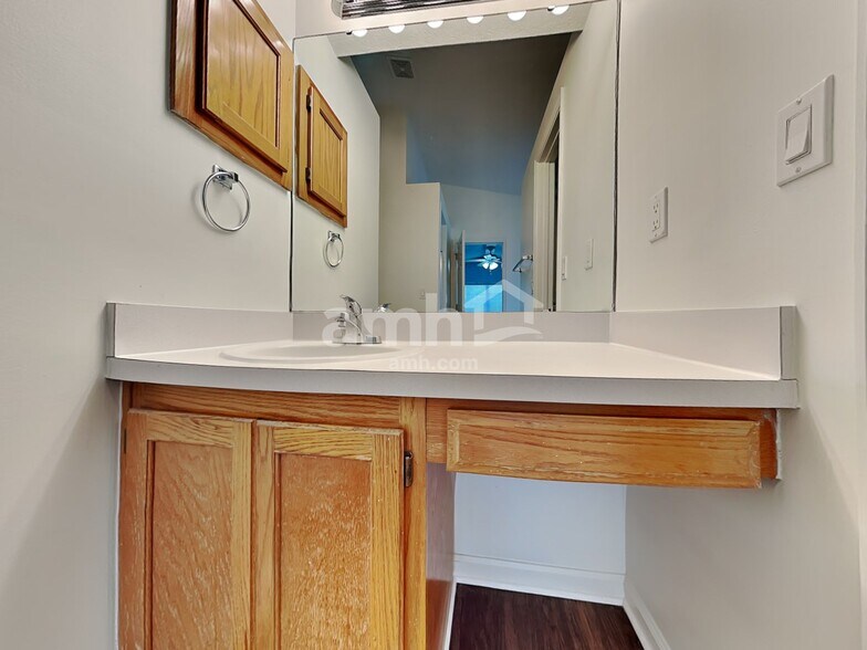 Building Photo - 4539 Antler Hill Dr E