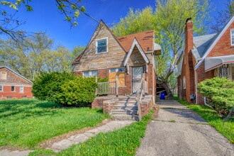 Building Photo - 13067 Wade St