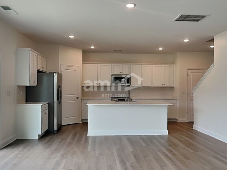 Building Photo - 3507 Lincoln Hts Ln