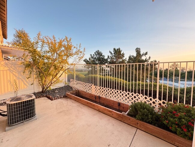 Building Photo - Immaculate 3Bd/2.5Ba Home in Foothill Ranch w/Community Pool, Water Softener and Amazing Location!