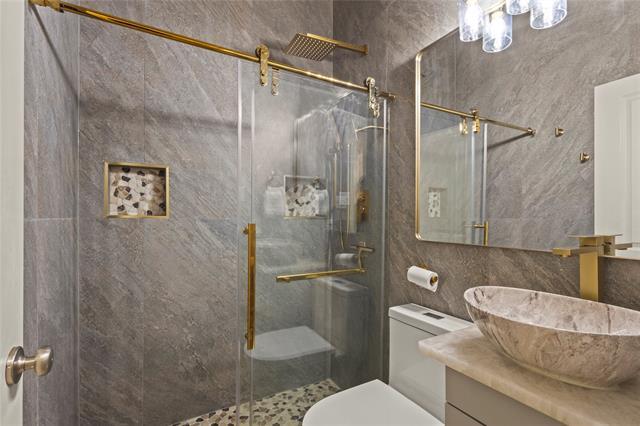 Building Photo - 1209 Savoy Ln