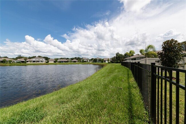 Building Photo - 16619 Mooner Plank Cir