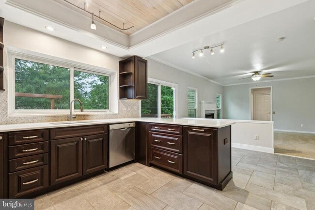 Building Photo - 2802 Noble Fir Ct