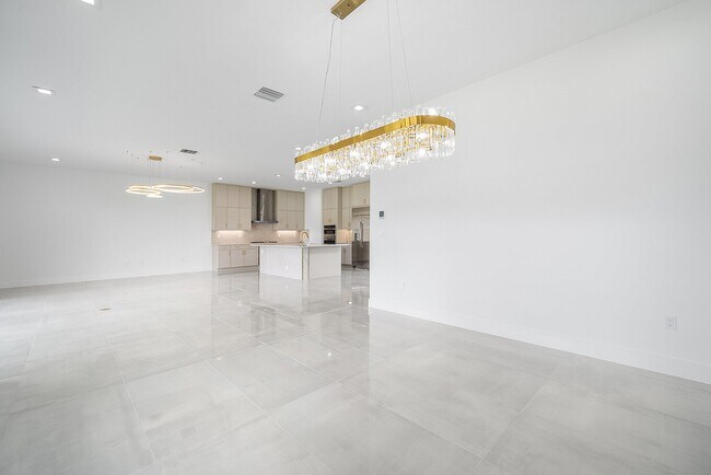 Building Photo - 8561 Crystal Downs Ave