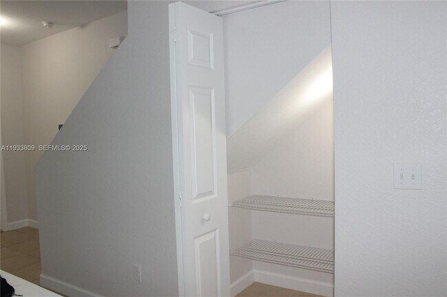 Building Photo - 3558 NW 29th Ct