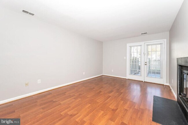 Building Photo - 20507 Shadyside Way