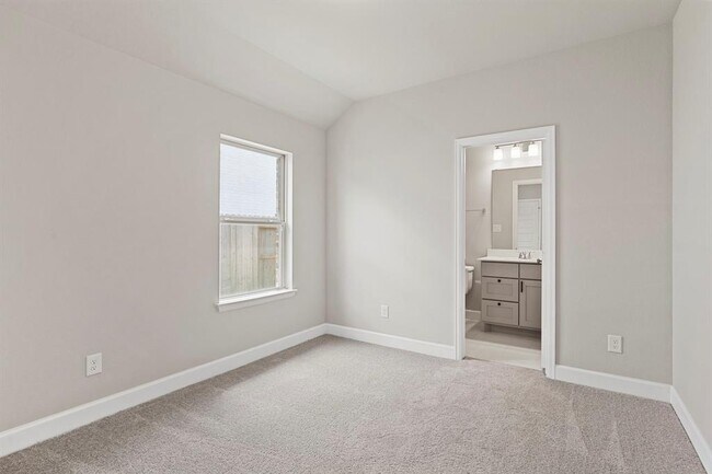 Building Photo - 27122 Butterfly Mint Ln