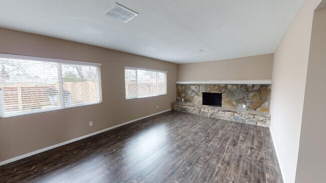 Building Photo - Available now! Awesome 4/2 Single Story home in the heart of Loma Linda for Lease!