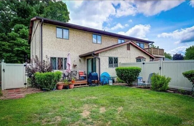 Building Photo - 307 Britanna Dr