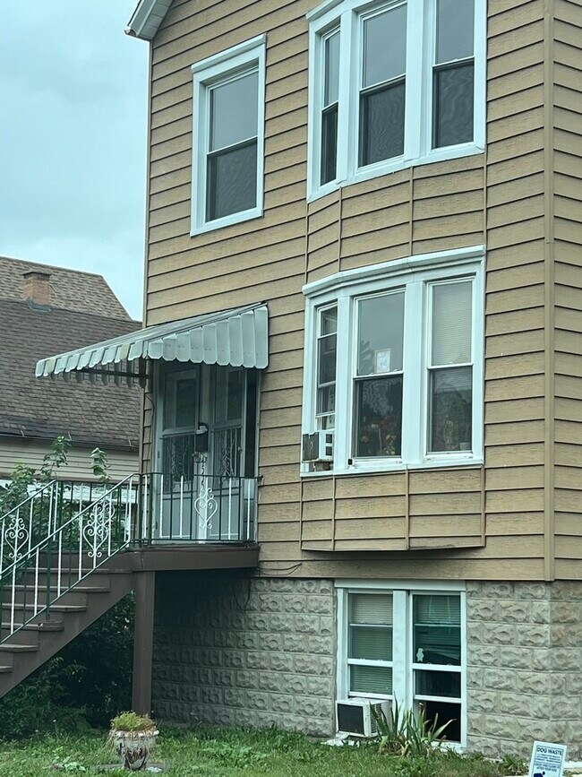 Primary Photo - 4555 S Francisco Ave