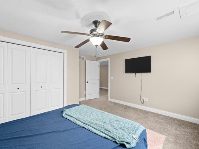 Building Photo - 67 Cobblestone Ln