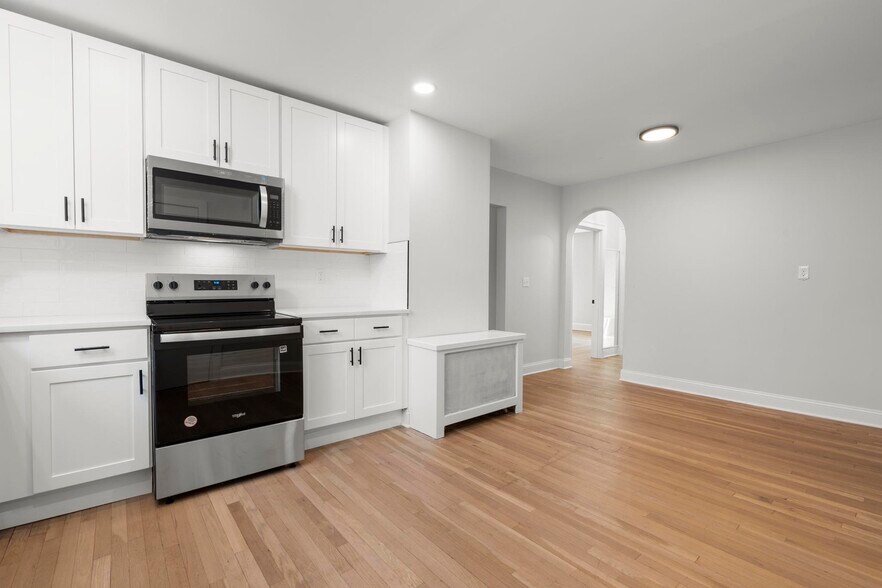 Building Photo - 1070 Whitney Ave